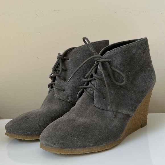 Grey suede wedges - Picture 1 of 5